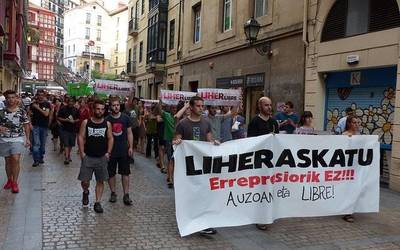 Liher Aretxabaletaren atxiloketa salatuko dute bigarren egunez