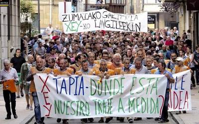 [BIDEOA] Jendetza bildu da manifestazioan Xeyko lanpostuen defentsan