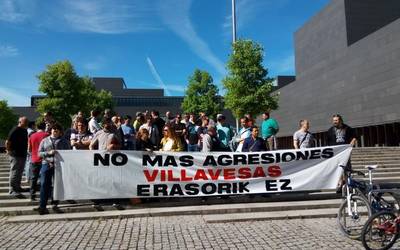 Erasoen aurka protesta egiteko “bide berriak” aztertzen ari dira villavesa gidariak