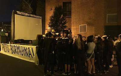 Umorea, irudimena eta jai giroa nagusi karrozen desfilean