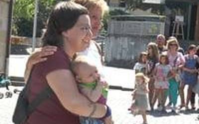 Zegamako haur berriei ongi-etorria egin diete