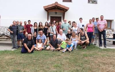 Ederto ospatu dituzte Sanbartolomeak Mazmela auzoan