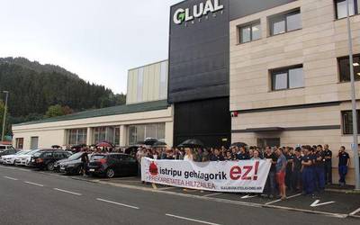 Dozenaka lagunek salatu dute Glual Energy enpresako lan istripua
