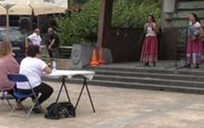 Trikitixa eta panderetaz gozatu dute Berrobiko jaietan