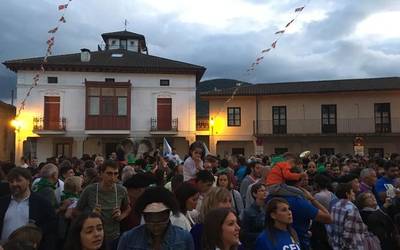 Umore eta giro onak lehertu dute festa