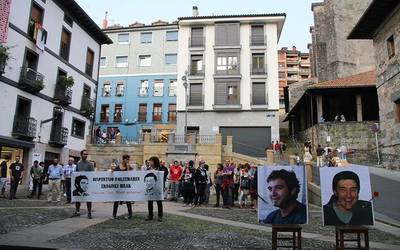 Dispertsio politika amaitzeko eskatu dute Asier Heriz eta Iñaki Saezen heriotzaren 16. urteurrenean