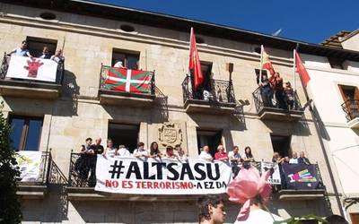 Parlamentuan Altsasukoaz eta Europara begira