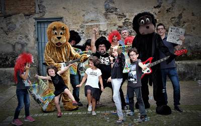 Rock zaleak prest daude Gararock jaialdiari ekiteko