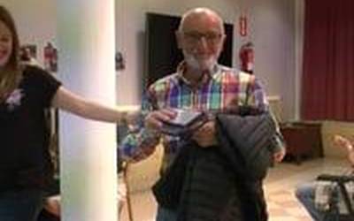 Iurramendi Egoitzak Piñata Igandean giroa alaitzen duten hainbat herritar omendu ditu