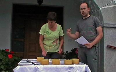 Eskualdeko gaztandegietara bisita gidatuak egingo dituzte urrian, Mausitxara aurrenekoa