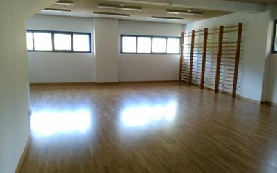Kiroldegiko gimnasioa, guztiz itxuraldatuta