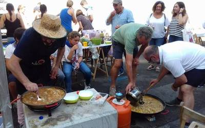 Txosnaguneko paella txapelketak 800 bat lagun batu ditu