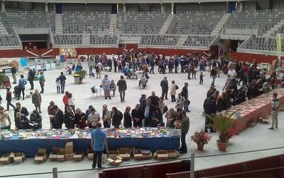 Liburuak trukatzeko azoka, asteburuan, Iradier Arenan