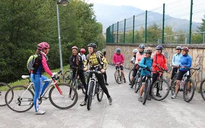 Emakumeak ere pedalka