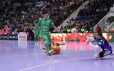 Osasuna Magnak penalti zalantzagarri bati esker berdindu zuen Aspilen kontrako derbian