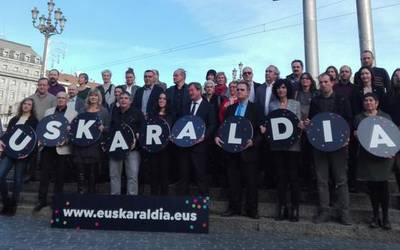 Inertziak apurtu eta euskarazko hizkuntza praktikak bultzatzeko egitasmo handia
