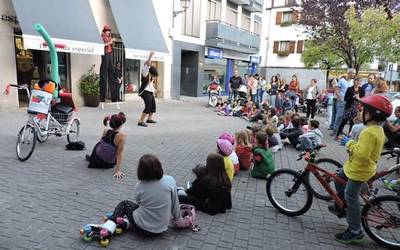 Erosketetarako ostiral eta larunbat beltzak