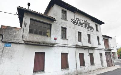 Aguraingo puntu beltz bat botako dute