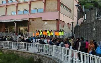 Plaentxi Eskolako langile gehienek bat egingo dute egueneko greba deialdiarekin