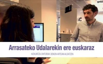 Hizkuntza ohiturak aldatzeko deia egin dute 'Arrasateko Udalarekin ere euskaraz' kanpainarekin