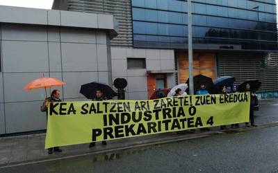LABek "beste industria politika bat" eskatu du Gipuzkoako Ogasun diputatuaren aurrean