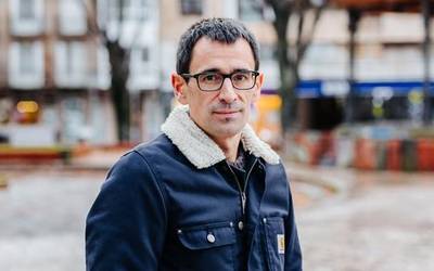 “BECeko buruz burukoan bertsotan egitea eta asmatzea terriblea izan behar da, nire motibazio nagusia hor dago”
