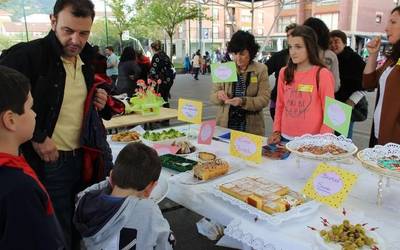 Errefuxiatuen aldeko jaiari esker 2.007 euro jaso ditu Himayak