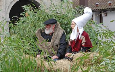 Zakua bete ekintza dator Olentzero!