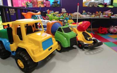 Jostailuak trukatzeko azokak, Oñatin eta Arrasaten