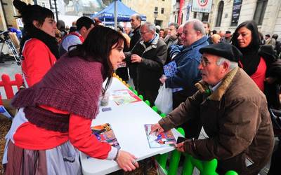 Ahobizi eta belarriprest, San Tomas Azokan ere