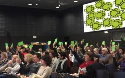 'Hitzartu' ekimena diruz laguntzeko deialdia egin dute