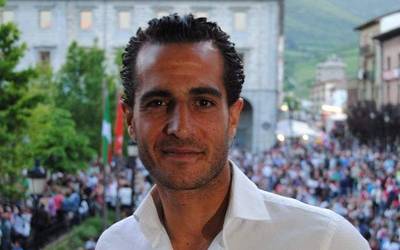 Ivan Fandiñori buruzko liburua ari da idazten Nestor Garcia