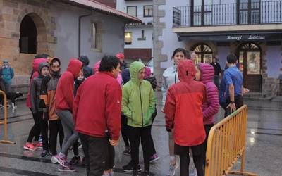 Aian ere korrika agurtu zuten urtea