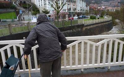 Asteburuan abisu horia aktibatuko da prezipitazio iraunkorrengatik