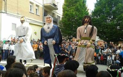 Txantreako erraldoi eta buruhandien konpartsari lokal bat utziko dio Iruñeko Udalak