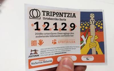 15.045 euro batu dira Arrasaten 'Tripontzia' sariaren salmentan