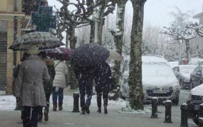 Sakanak laugarren urtez biztanleak galdu ditu