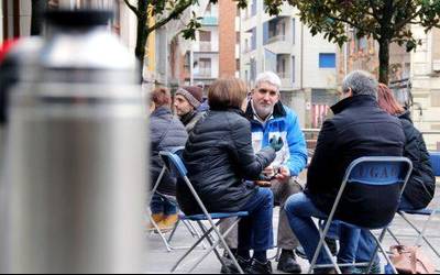 Argazkiak  |  Berbodromoa  egin  dute  Ugaon,  Euskararen  Egunean