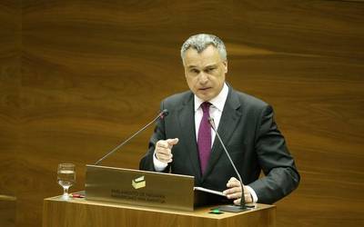 Hautagairik aurkeztu ez badu ere, Arartekoa aldatzeko eskatu du PSNk