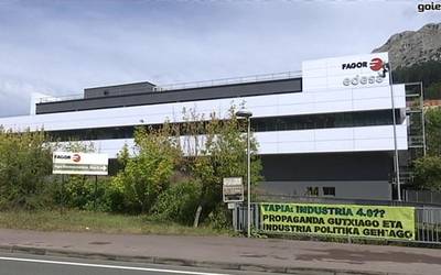 Kasurik onenean ere lanpostu batzuei eutsiko litzaiekeela dio Tapiak