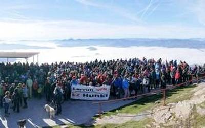 Larrun Ez Hunki taldeak bilkura deitu du urtarrilaren 27an Saran