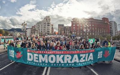 Gure Esku Dago plataformak 202 kilometroko giza katea antolatuko du