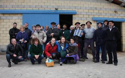 Agate Deunaren koplak baserriz baserri abestuko dituzte domekan