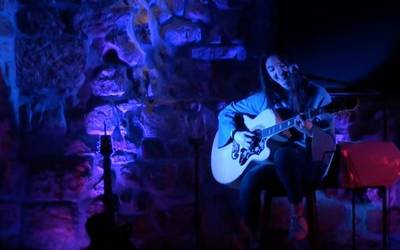 [BIDEOA] Maria Martinezen kontzertua Zalla tabernan