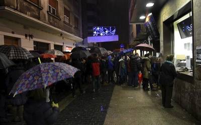 Zine eskaintza eguenean, argi mozketengatik