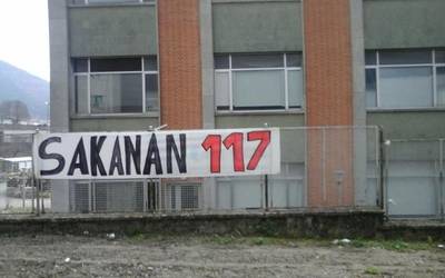 Argitu da 117 zenbakiaren atzean dagoena: Sakanan torturatuak izan diren bizilagunak dira
