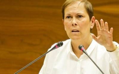 Uxue Barkos: "Gobernuak biktima guztiak hartzen ditu kontuan, UPNk ezin du gauza bera esan"