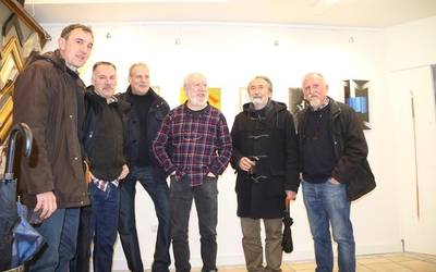Euskal Herriko hemezortzi artistaren lanak daude ikusgai Arrasaten