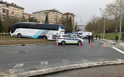 Gidaririk gabeko autobusa, Jacinto Benavente kalean