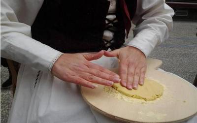 Taloak egiteko tailerra izango da Iturraranen